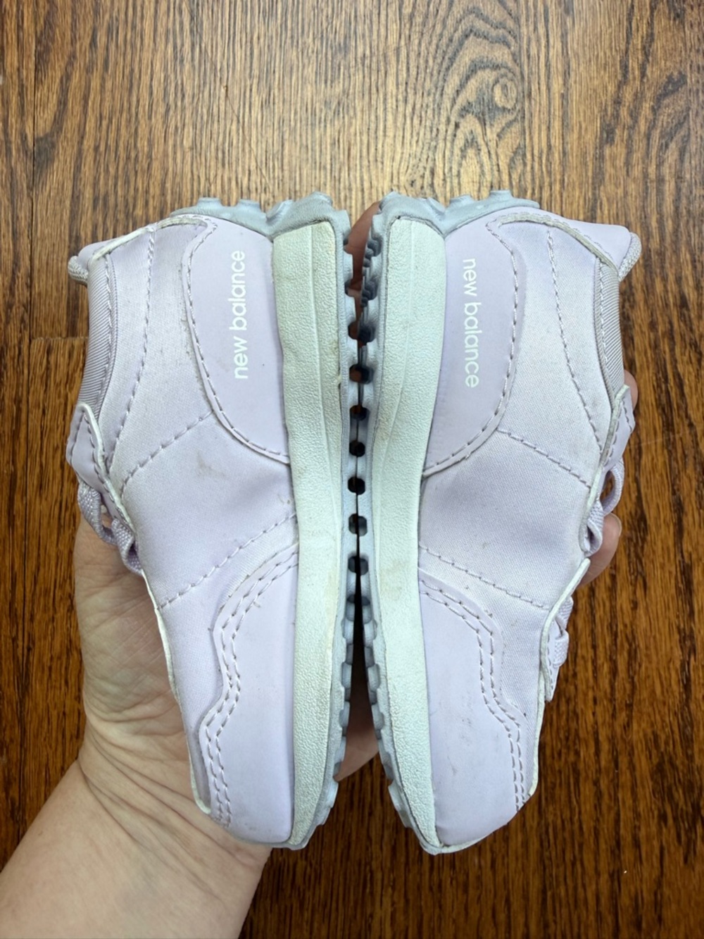 New Balance 327 Astral Glow-Silver Sneakers Sz 5 - Picture 2 of 13